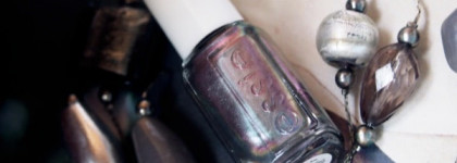 Мой новый осенний фаворит - Essie “For The Twill Of”