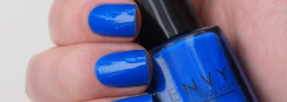 Сине-зеленое настроение с лаками Runail Professional Envy