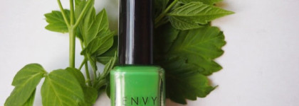 Сине-зеленое настроение с лаками Runail Professional Envy