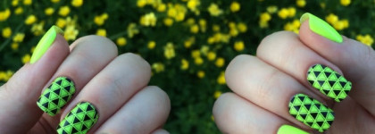 Неоновое лето c полосками Incoco и лаком Orly