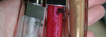 Блестеть или не блестеть? Или 3 потрясающих Lancome Color Fever Gloss Sensual Vibrant LipShine (№ 021, 321 и 026)
