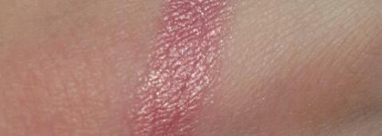 Essence Metal Glam Eyeshadow 03 Frosted Apple