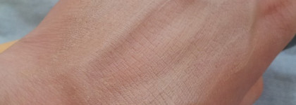 The Balm Balm Shelter Tinted Moisturizer SPF 18 в оттенке Light