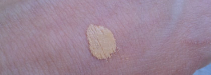 MAC Select Moisturecover Cache-Cernes NC 20