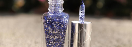 Вариант новогоднего маникюра: Illamasqua Phallic и глитер Byterry #700 Glitter Glow Top Coat