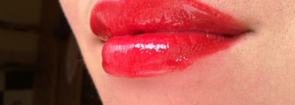 Givenchy Gloss Interdit #32: алый, каким он должен быть