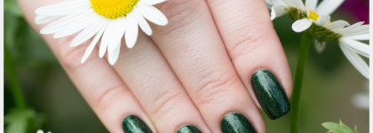 China Glaze - Glittering Garland