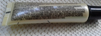 Поможем теням держаться дольше с помощью Базы под тени theBalm Put A Lid On It