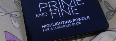 Продолжаем сиять с Catrice Prime and Fine Highlighting Powder (010 fairy dust)