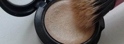 Жемчужный блеск с M.А.С Cream colour base Pearl (frost)