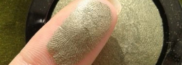 Любимый оливковый от Limoni Baked Eyeshadow Sphere №04