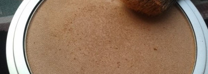 TheBalm Cindy-Lou Manizer  Highlighter, Shadow & Shimmer