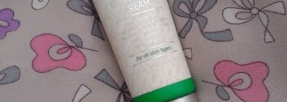 Немного не поняла...Almea CC Complete Correction Cream light shade