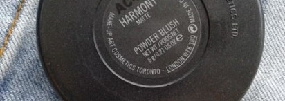 Скулы и Mac Powder Blush Harmony