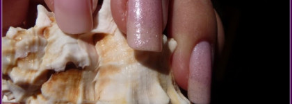 Нежная утренняя роза Golden Rose и Sally Hansen