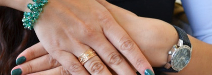 Лак для ногтей от Catrice в оттенке #35 Petrolpolitan