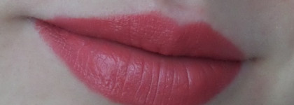 Такая незаметная и такая яркая на губах Catrice Ultimate Colour Lipstick №290 Sweet Coraline