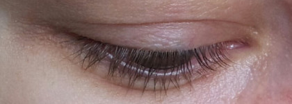 Не просто синяя, а смурфитительная, тушь для ресниц Lumene Raspberry Color Tips Mascara 03 Blue Mascara