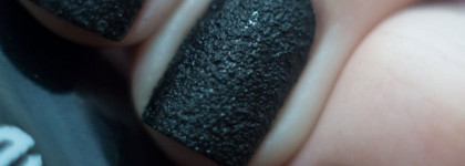 Брутальный China Glaze - Bump in the night