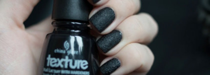 Брутальный China Glaze - Bump in the night