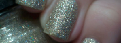 China Glaze - I'm Not Lion