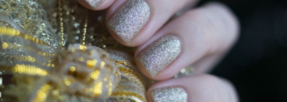 China Glaze - I'm Not Lion