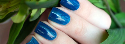 China Glaze - Ride the Waves