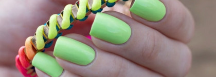 China Glaze - Lotus Begin и Grass is Lime Greener