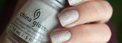 China Glaze - Sand Dolla Make You Holla