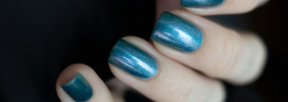 China Glaze - December to Remember