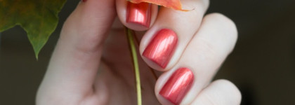 China Glaze - Stop That Train