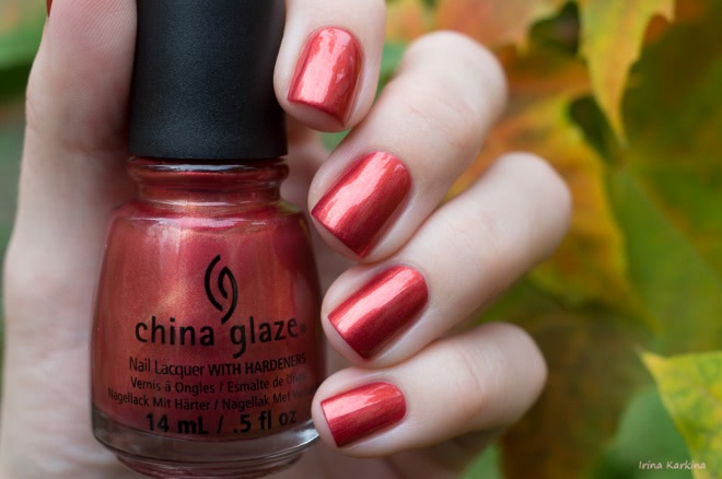 China Glaze - Stop That Train