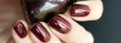 China Glaze - Stroll