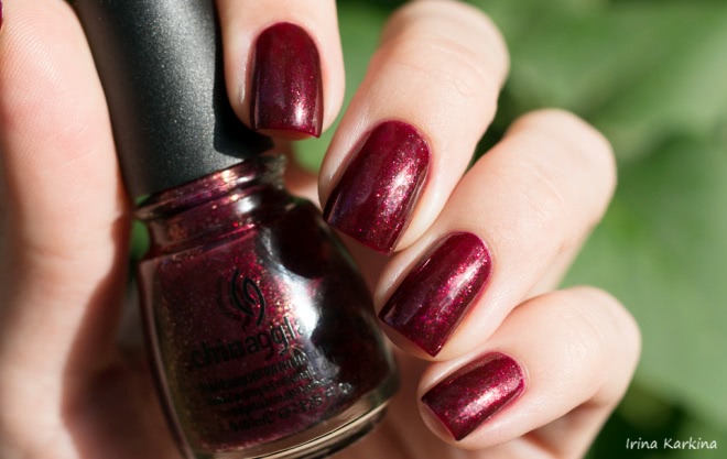 China Glaze - Stroll