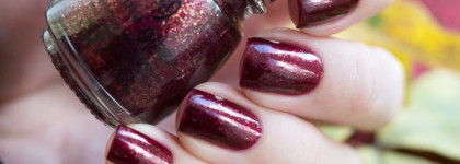 China Glaze - Stroll