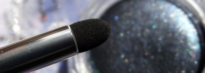 Dior Diorshow Fusion Mono Long-Wear Professional Mirror-Shine Eyeshadow #281 Cosmos  vs Chanel Illusion D'ombre Long Wear Luminous Eyeshadow #91 Apparition