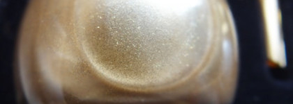 Икра для гурмана. Dior. Golden Winter At Versailles. Diorific Jewel Manicure Duo. Gold nail lacquer base & crystal pearls, 001