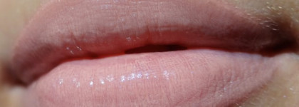 Collistar. Icon Lipstick Gold №1 Petalo