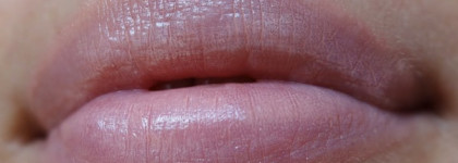 Collistar. Icon Lipstick Gold №1 Petalo