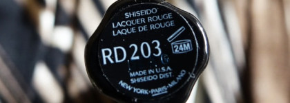 Shiseido Lacquer Rouge RD 203, Portrait