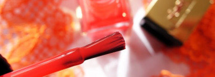 Yves Saint Laurent. La Laque Couture #04, Corail Colisee