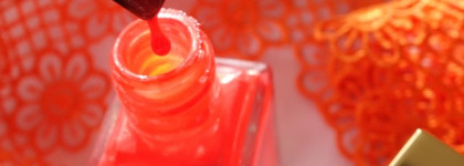 Yves Saint Laurent. La Laque Couture #04, Corail Colisee