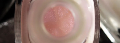 Обзор и сравнение лаков Guerlain Colour Lacquer Long-Lasting Colour & Shine #862, Star dust. Dior Vernis Nail Polish Trianon Edition #187, Perle