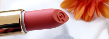 Осенний поцелуй с помадой Collistar Icon Lipstick Gold #5 Fior Di Pesco