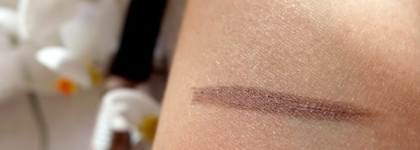 Украсим брови, освежим лицо: Benefit Gimme Brow Brow-Volumizing Fiber Gel # Light/Medium. Benefit High Beam Luminescent Complexion Enhancer