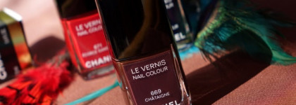 Chanel Les Automnales Fall 2015 Collection. Chanel Le Vernis Nail Colour #669 Chataigne, #671, Ecorce Sanguine, #679, Vert Obscur