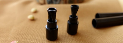 Chanel Les Automnales Fall 2015 Collection. Chanel Stylo Yuex Waterproof Eyeliner Long-Lasting Eyeliner #914 Feuilles, # 921 Pomme de Pin