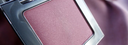 Жизнь в гармонии. Urban Decay Afterglow 8-Hour Powder Blush Rapture. Guerlain Gloss d’Enfer Maxi Shine Intense Colour & Shine Bare Lip Sensation #463 La Petit Robe Noir