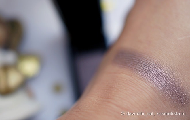 Yves Saint Laurent Couture Mono High-Impact Color Eye Shadow #5, Modele