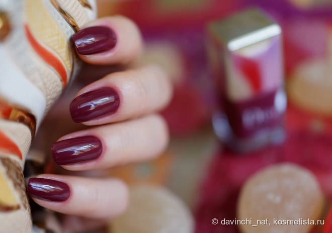 Chanel Le Vernis Nail Colour #April #533. Dior Vernis Couture Colour Gel Shine And Long Wear Nail Lacquer #988 Diorette